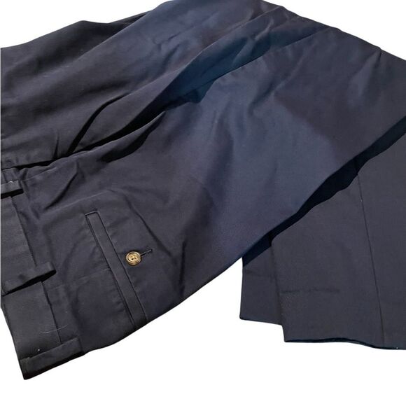 Roundtree and Yorke size 44 x 32 navy Dress Pants like new - Picture 2 of 2